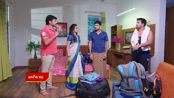 సరుకులు కూడా లేకుండా