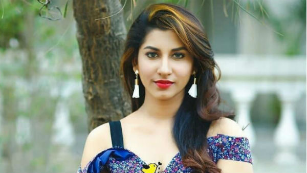 మోడల్గానే.. వాటిలో వర్కింగ్