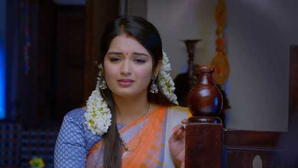 కంటతడి పెట్టిన జానకి