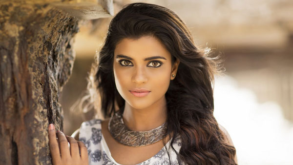 అన్ని పాత్రలలో