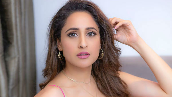 వారి వలన ఇబ్బంది పడిన ప్రగ్యా
