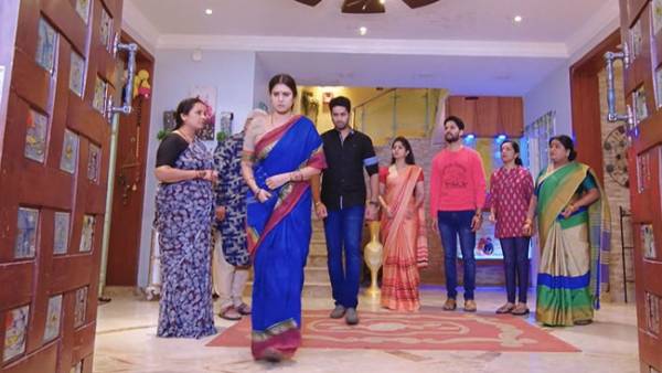 ఇద్దరి మధ్య వాదన.. తులసి ఆవేదన