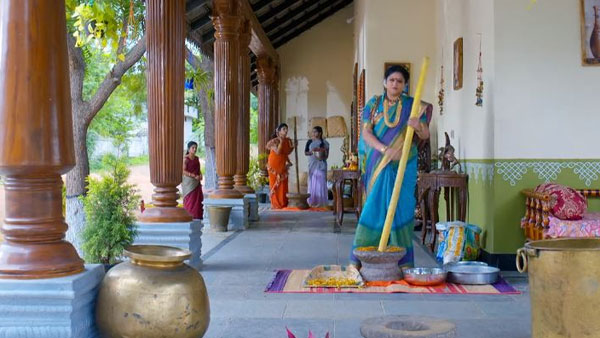 జ్ఞానాంబను రెచ్చగొట్టే ప్లాన్ లో మల్లిక