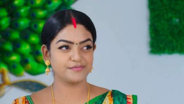 కత్తిలాంటి డ్రైవర్ అంజితో