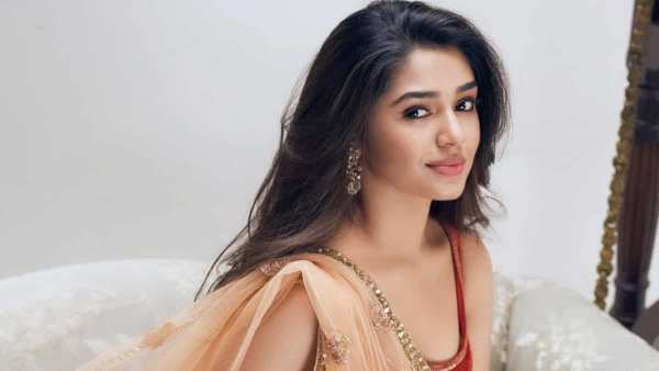Krithi shetty remuneration for upcoming big projects Krithi shetty remuneration for upcoming big projects