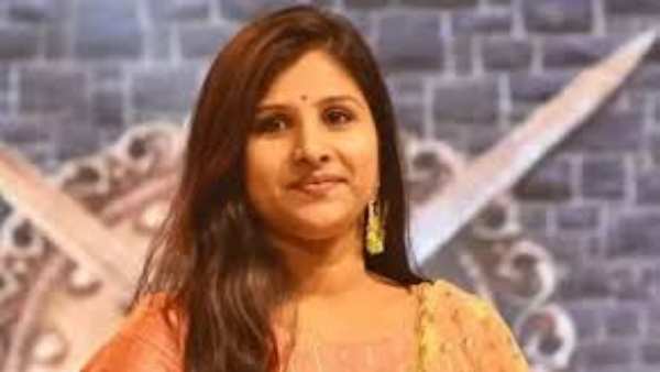 కళ్లు నెత్తికెక్కాయి