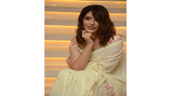 యువ హీరోలతో జతకట్టేందుకు