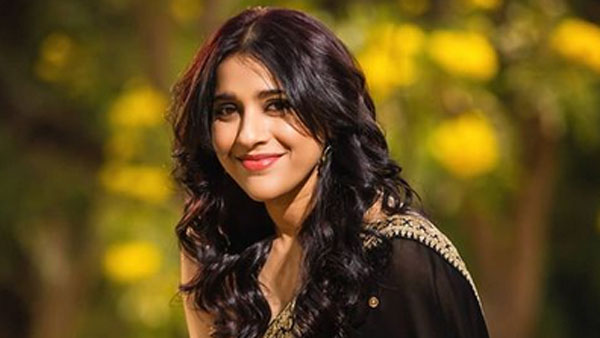 అనసూయను మించిన రష్మీ గౌతమ్