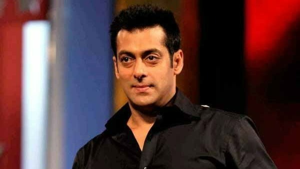 అందమైన భార్య 17 ఏళ్ళ కూతురు