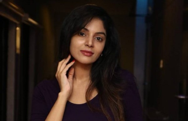 పోలీసుల సహాయం కోరండి అంటూ