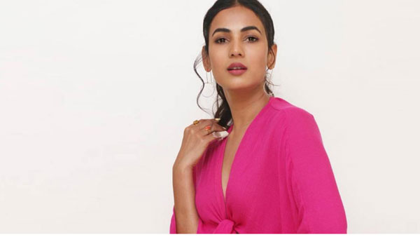 తెలుగులోకి పరిచయం.. అన్నీ అలా