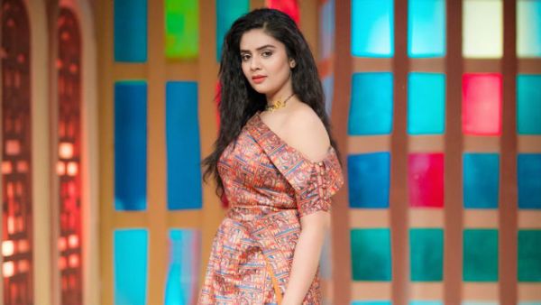 అలా మొదలైన శ్రీముఖి ప్రయాణం