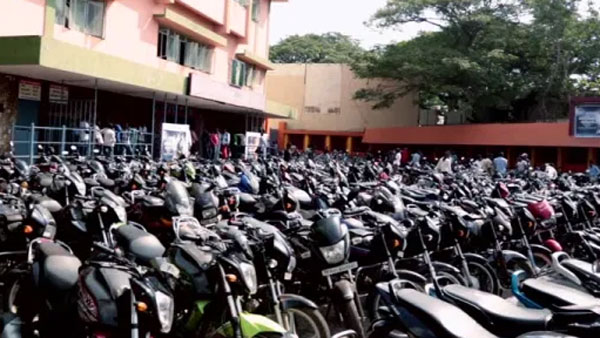 థియేటర్స్ వద్ద పార్కింగ్ చార్జీలపై చర్చ