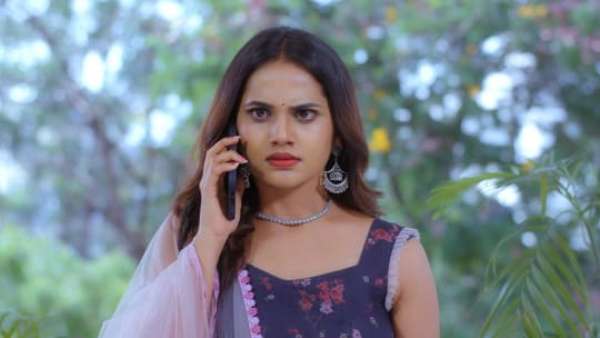 బోనాలు ఎవరు తీసుకు వెళ్ళాలి