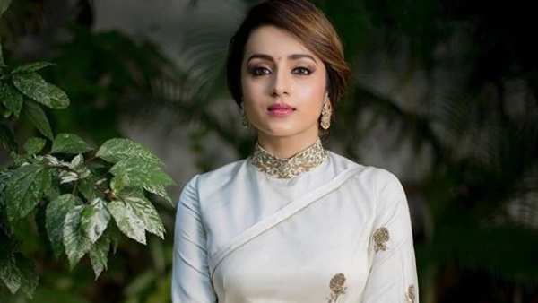 హాట్ టాపిక్గా త్రిష పెళ్లి.. క్లారిటీ లేదు