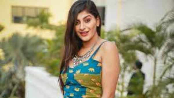 యషికా ఆనంద్ సినీ నేపథ్యం ఇదే