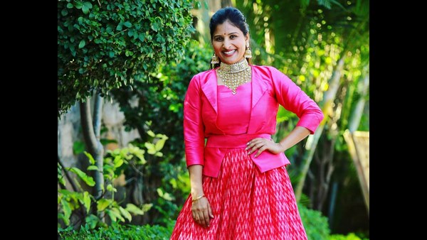నెగటివ్ పాత్రలో మంగ్లీ