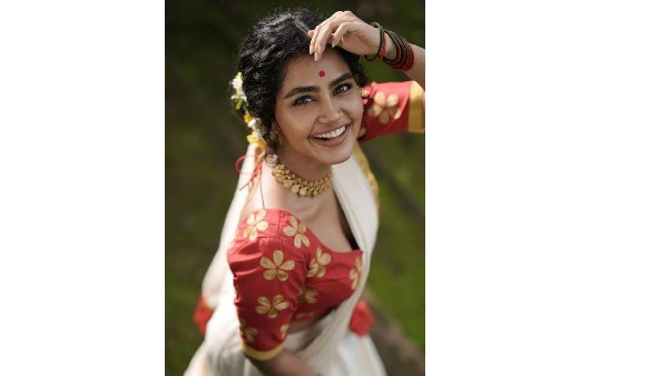 సినిమాల్లో కనిపించని విధంగా అక్కడ