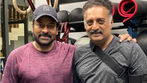 చేతికట్టుతో ప్రకాశ్ రాజ్