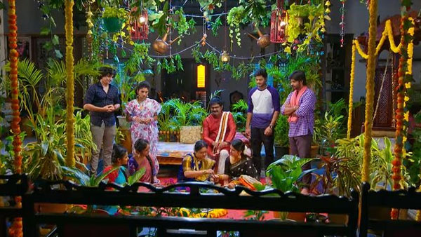 అందరికీ గోరింటాకు పెట్టాలని
