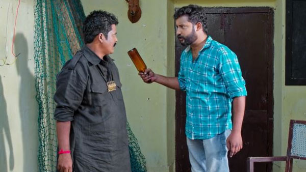 ఇద్దరు రౌడీల మధ్య గొడవ..