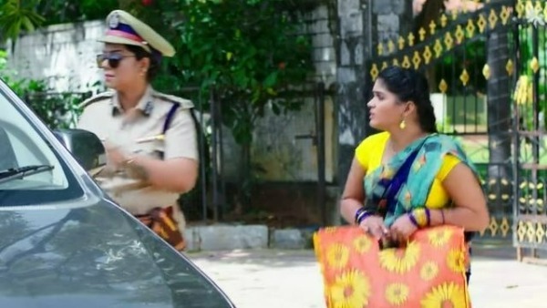 పోలీసుల అదుపులో ప్రియమణి