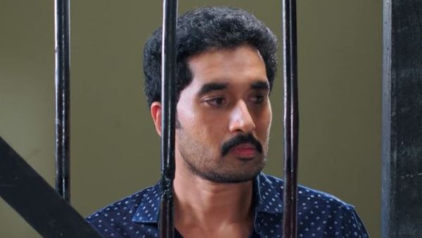 లాకప్లో కార్తీక్.. కానిస్టేబుల్తో