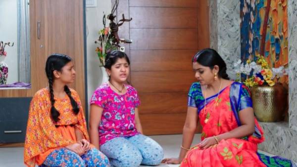 తండ్రి చూడాలని పట్టుబట్టిన పిల్లలు
