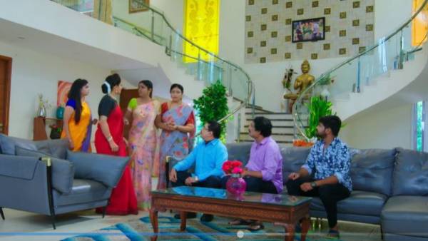 మోనిత బతికే ఉందని దీపకు