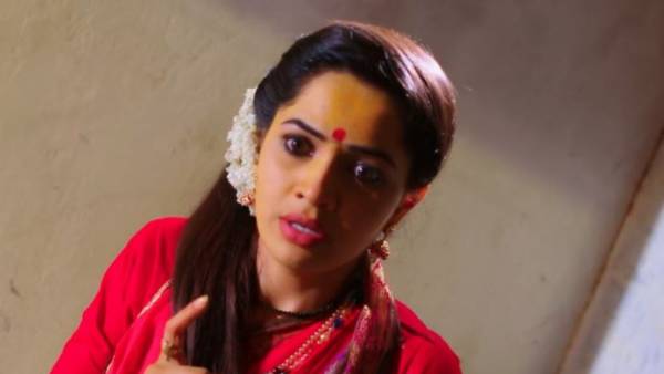 దీపను దాటుకొని కార్తీక్తో..
