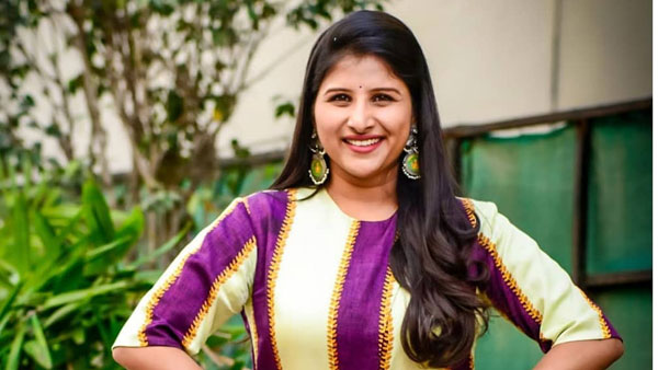 మంగ్లీని లాగి