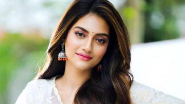 యశ్ దాస్గుప్తాతో ప్రేమలో