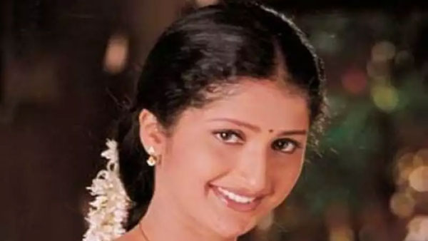 మిస్ లవ్లీ స్మైల్గా