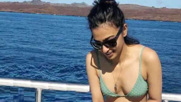 బెల్ బాటమ్ చిత్రంలో