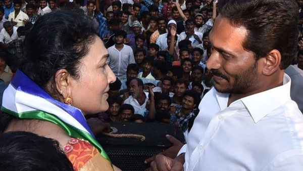 జెండా ఎగురవేస్తారు