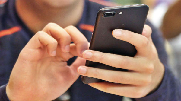 పోలీసులకు ఫిర్యాదు