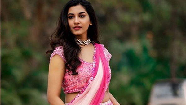 గ్యాప్ తీసుకుని... అందులోకి ప్రవేశించి