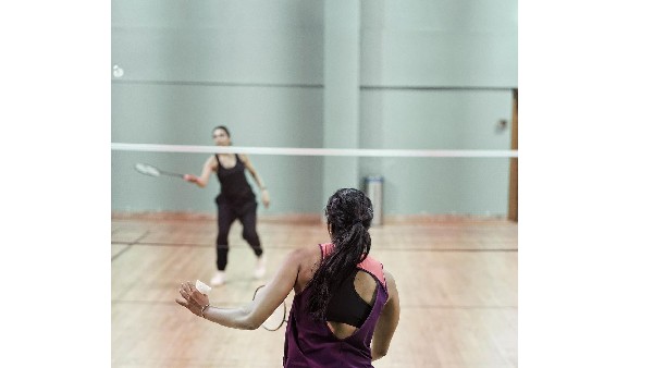 Deepika Padukone played badminton with PV Sindhu Deepika Padukone played badminton with PV Sindhu