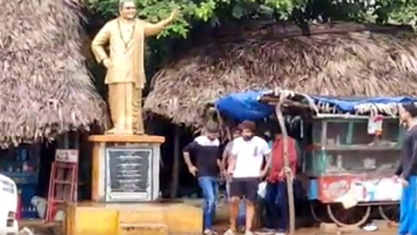 రోడ్డు పక్కన టిఫిన్