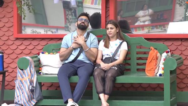 లవ్ ట్రాకుల కోసం ఫ్యాన్స్ వెయిటింగ్