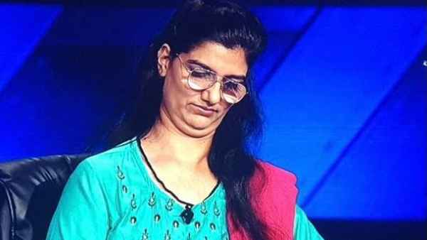 హిమానీ ముందు 1 రూపాయల ప్రశ్న