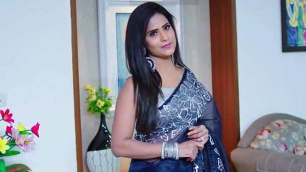 అక్షరకు గుడ్ న్యూస్ చెప్పేసిన తండ్రి