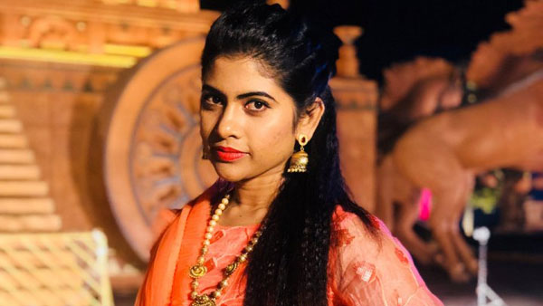 సింగర్ జానకి గాత్రంతో..