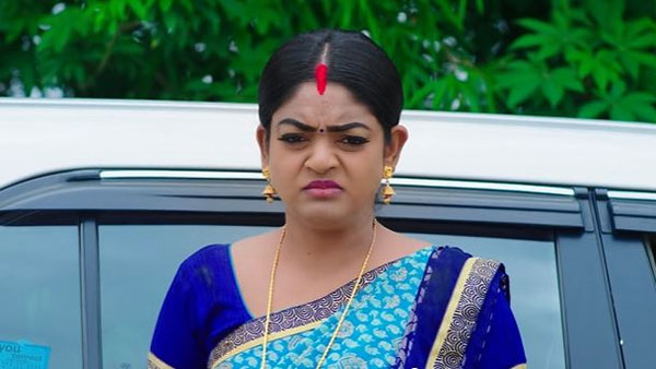 కార్తీక్ను చూసి మోనిత అలా..