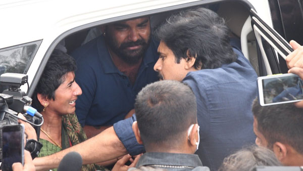 పవన్ కల్యాణ్ ఎమోషనల్గా