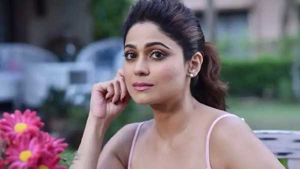 నేహా భాసిన్తో