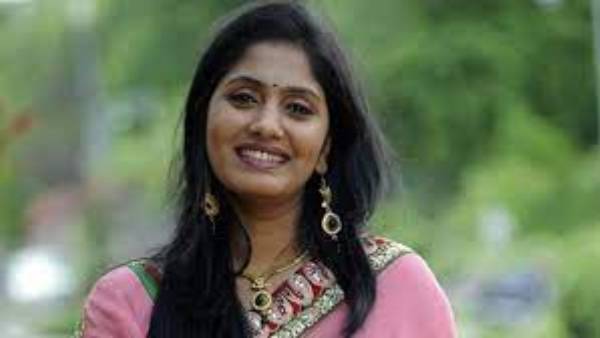 సోషల్ మీడియాలో యాక్టివ్ గా
