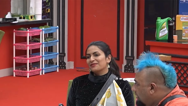 వాళ్లిద్దరూ దొంగతనం.. శ్వేత ఫైర్