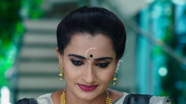 ఇంట్లో సమస్యలపై సౌందర్య ఆందోళన