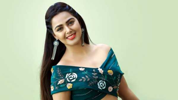 బిగ్ బాస్ ఆఫర్.. లవ్ ట్రాకుతో ఫేమస్
